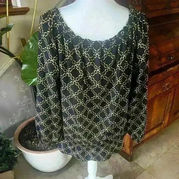Michael Kors ladies blouse Large black w gold chain print long sleeve Exc Cond - Picture 5 of 8